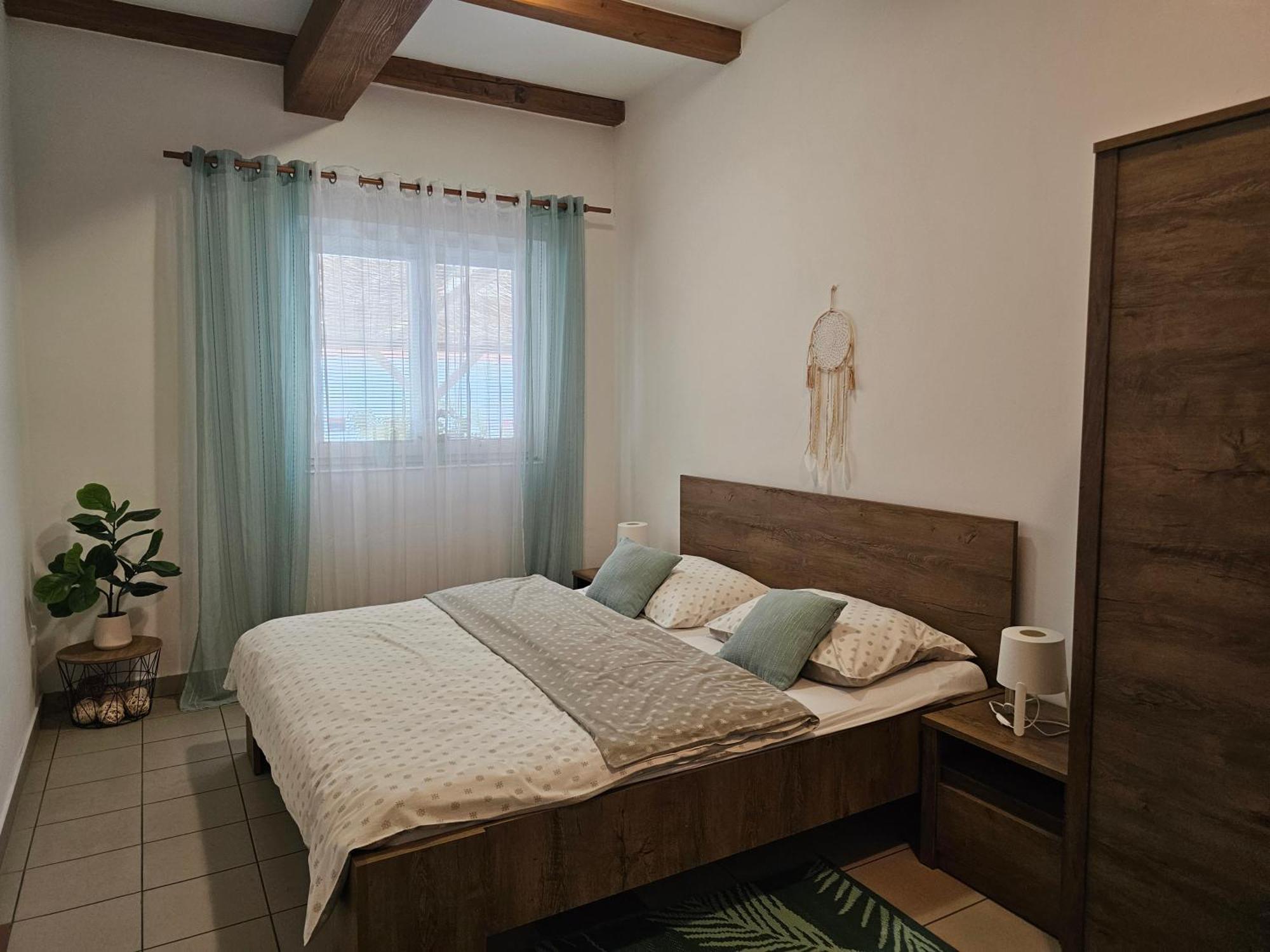 Apartman U Sudu Kobylí Exterior photo